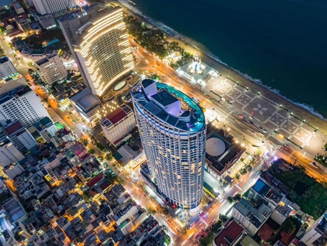 Panorama Oceanfront Suite Nha Trang Exteriér fotografie