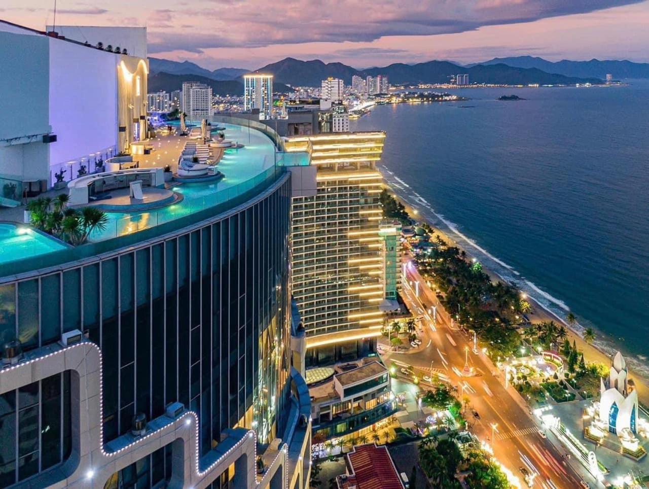 Panorama Oceanfront Suite Nha Trang Exteriér fotografie