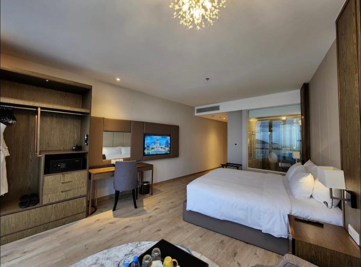 Panorama Oceanfront Suite Nha Trang Exteriér fotografie